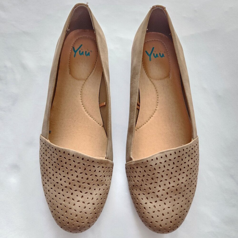YUU Womens Francie Size 8.5 Brown Slip On Perforated Comfort Loafer Flats